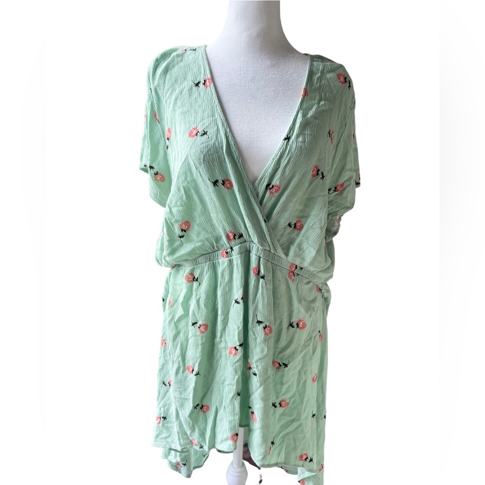 Torrid Womens Size 2X | Floral Print Mint Green Pullover High Low Top
